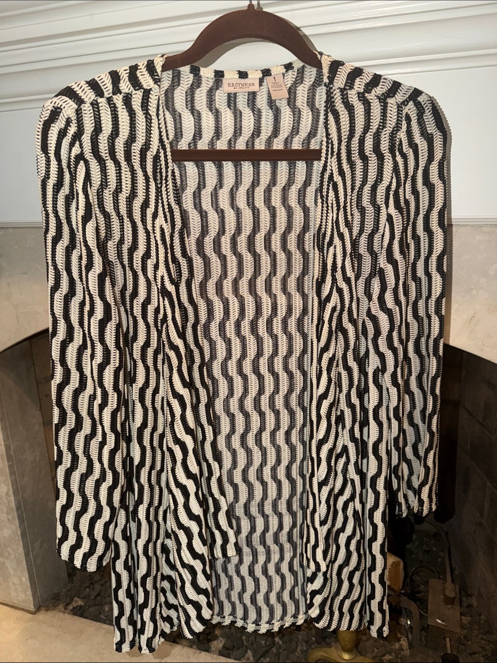 Chico's Black & White Wave Knit Open Cardigan size medium
